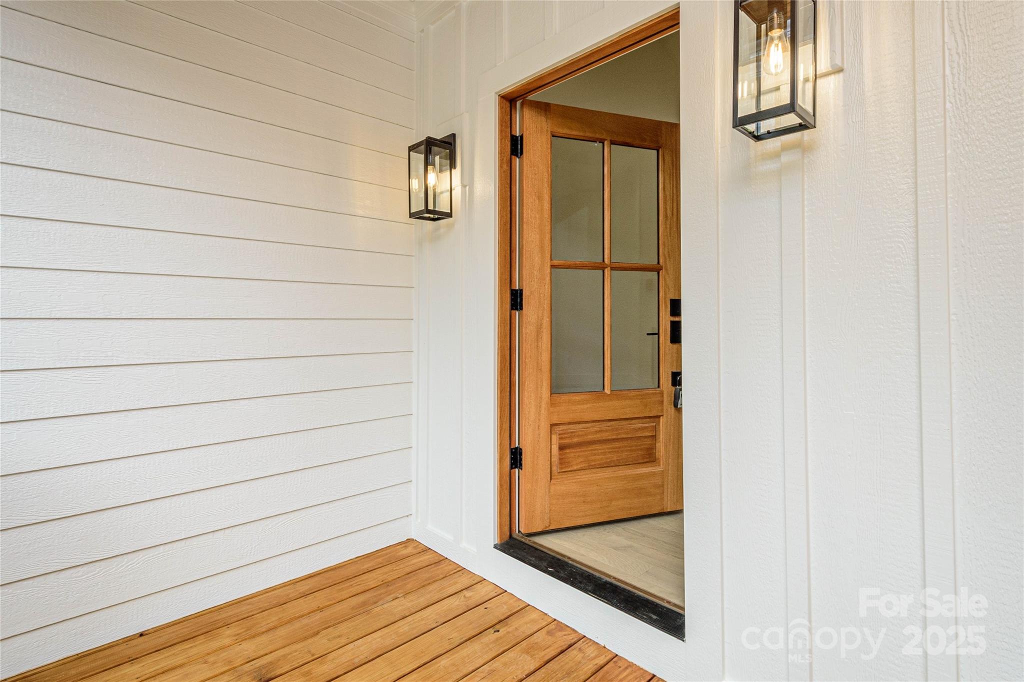 118 W Laurel Lane