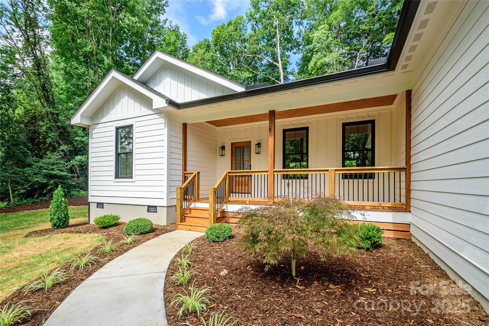 118 W Laurel Lane