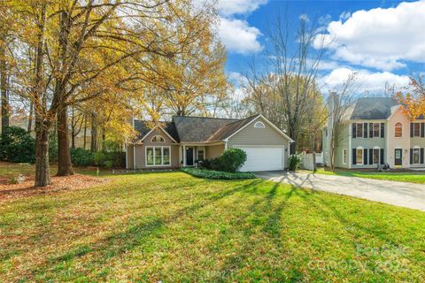 2418 Kirkholm Drive Matthews NC 28105
