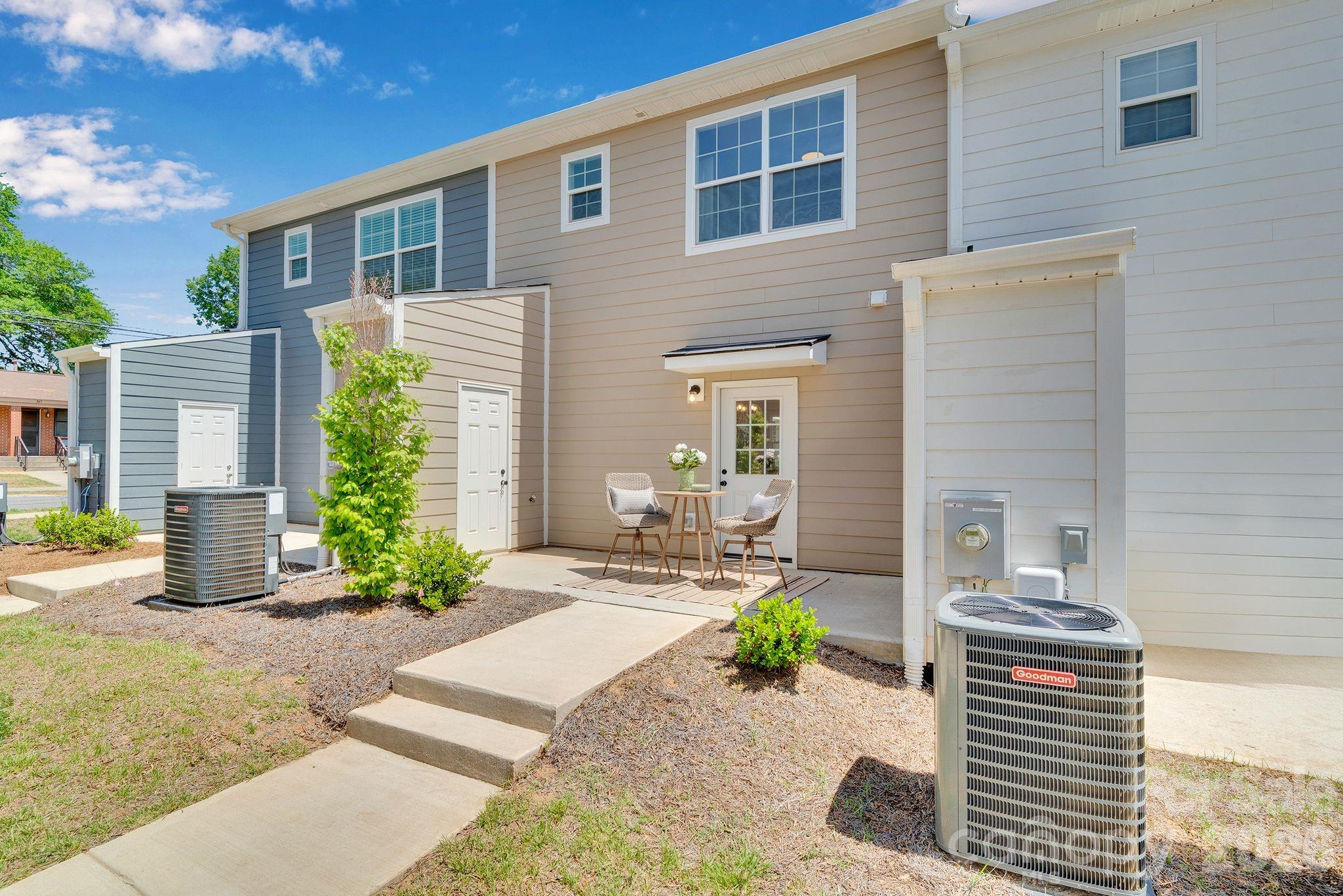 Lincoln Street Townhomes - Residential