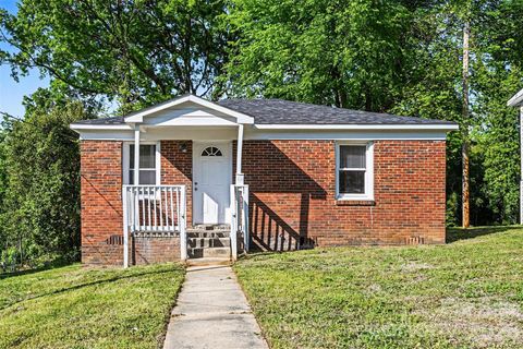 Photo of 2604 Booker Avenue, Charlotte, NC 28216 (MLS # 4369382)