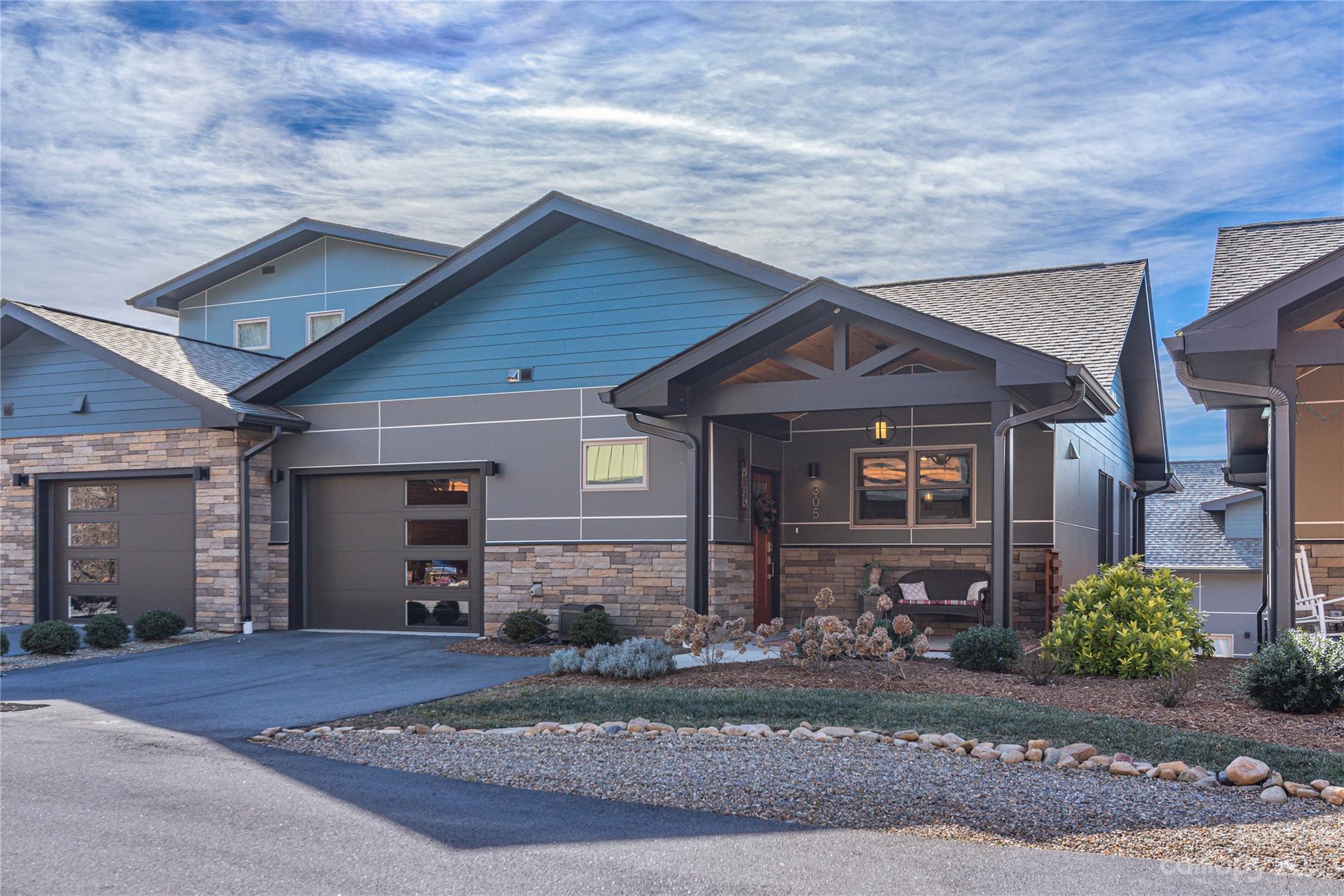 The Terrace at Reynolds Mountain - Residential