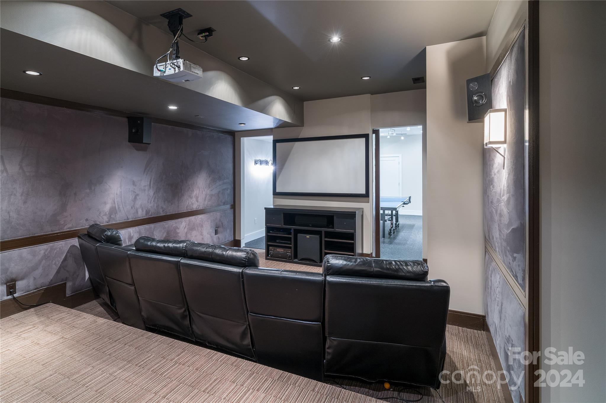 The Peninsula - Residential