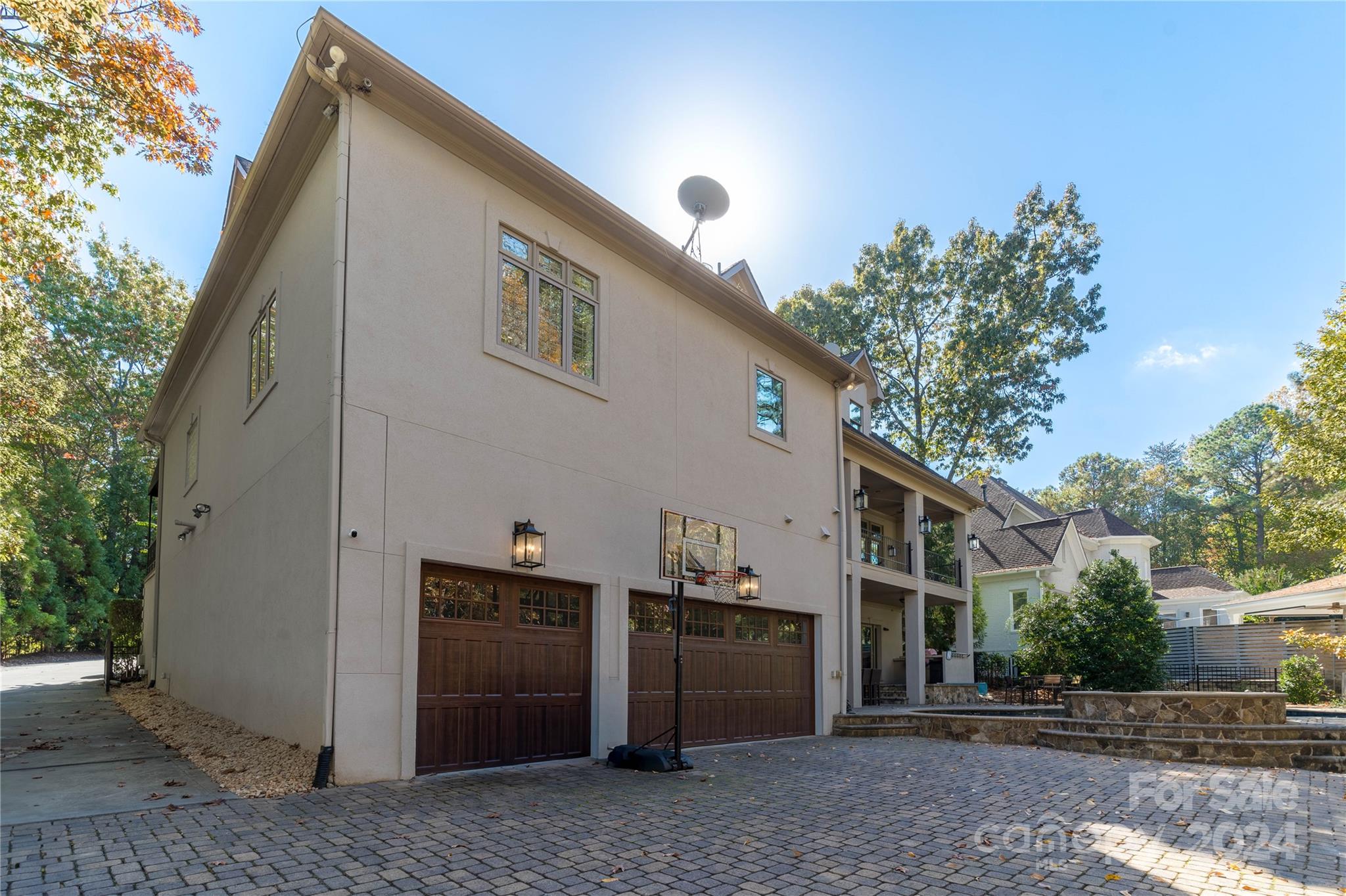 The Peninsula - Residential