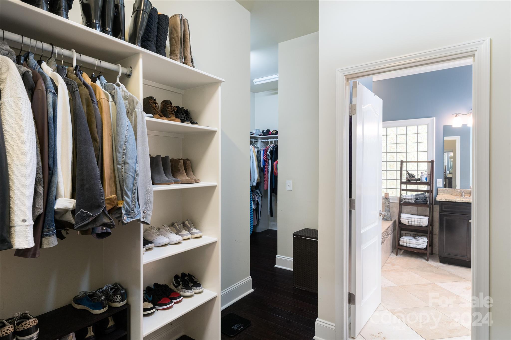 The Peninsula - Residential