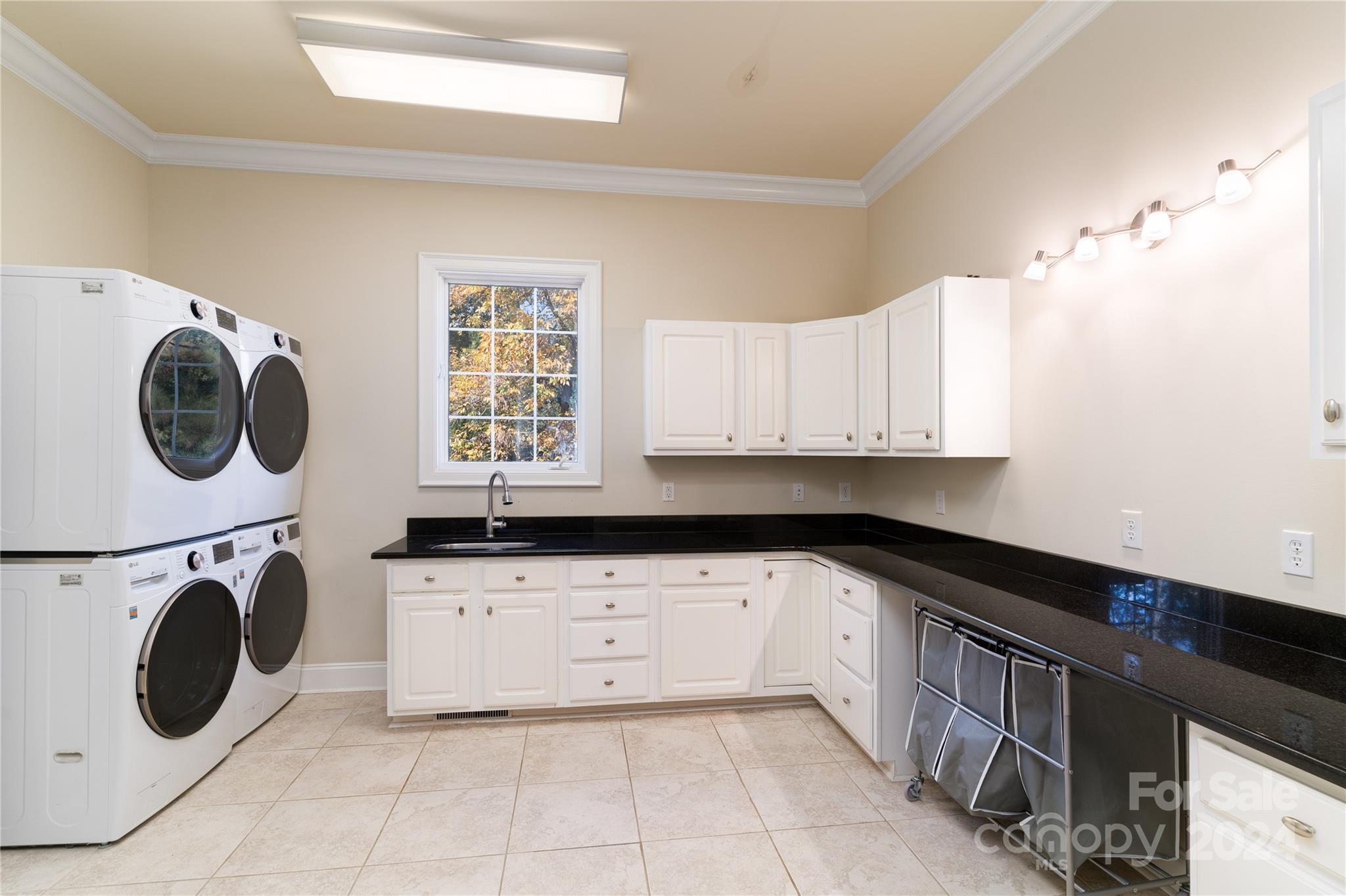 The Peninsula - Residential