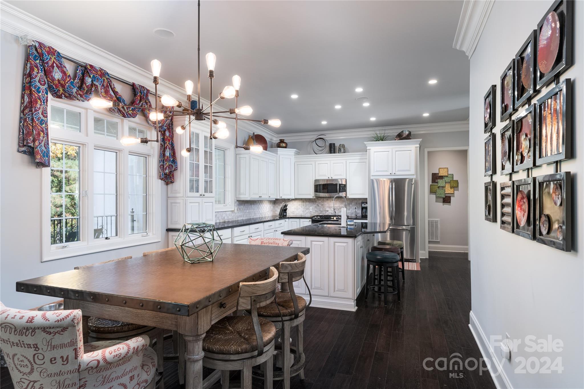 The Peninsula - Residential