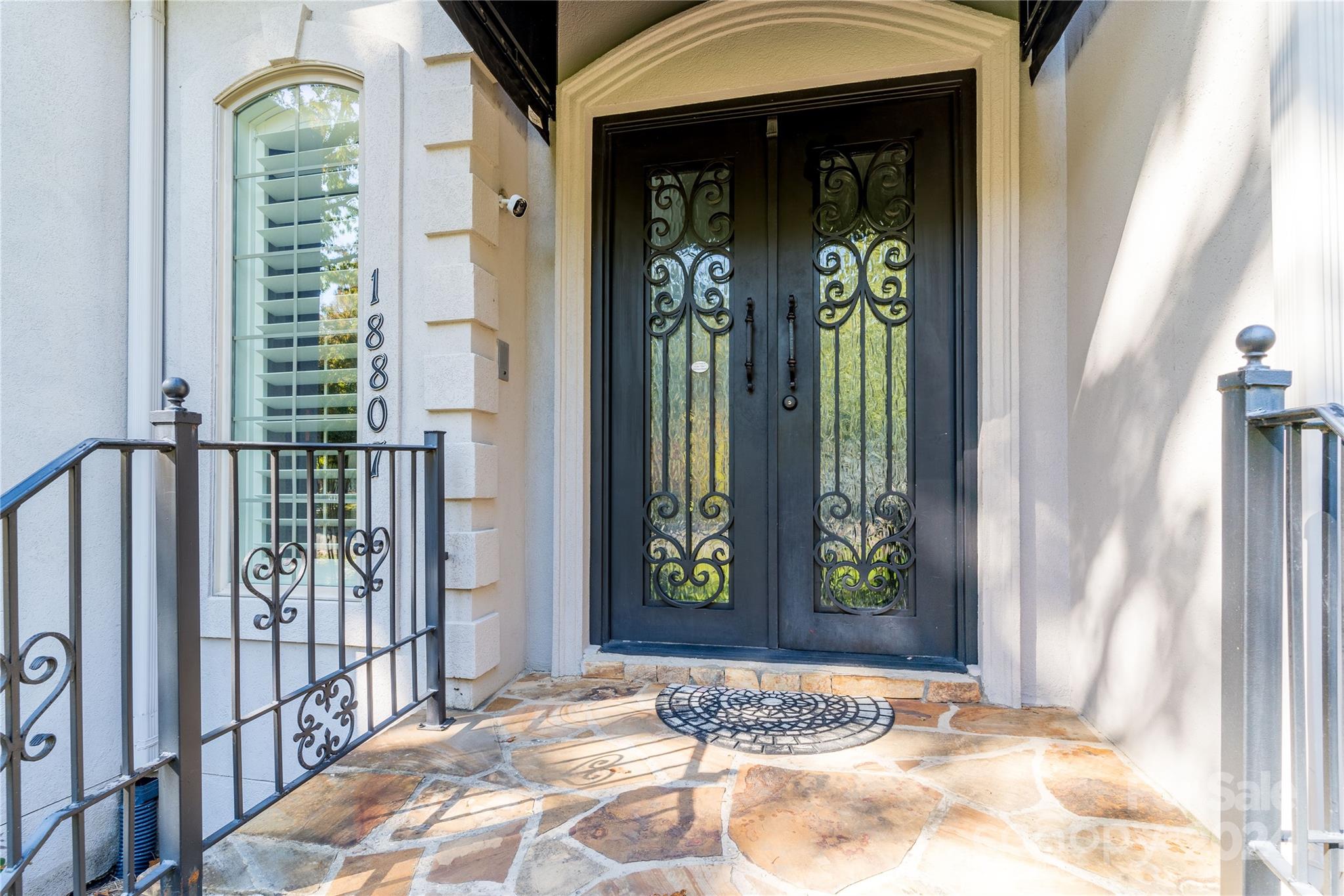 The Peninsula - Residential