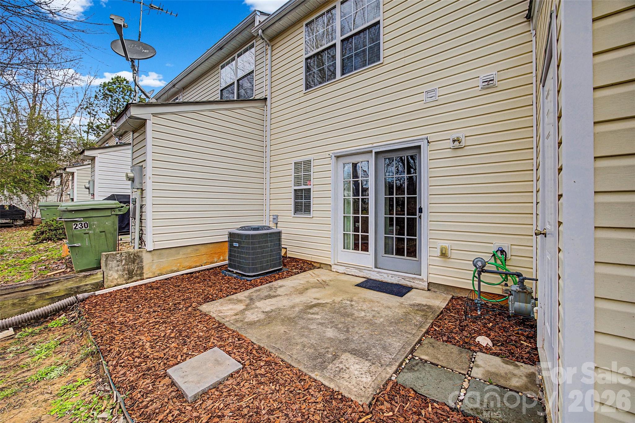 The Townes At River Crossing - Residential