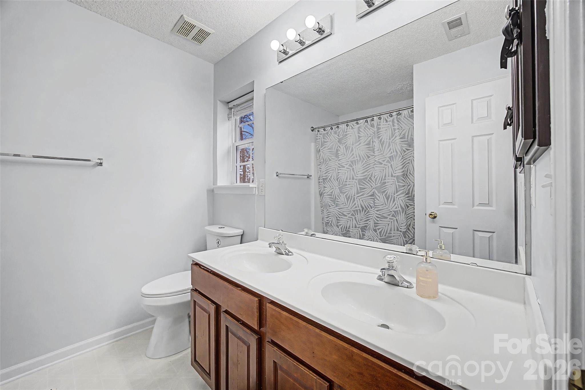 The Townes At River Crossing - Residential