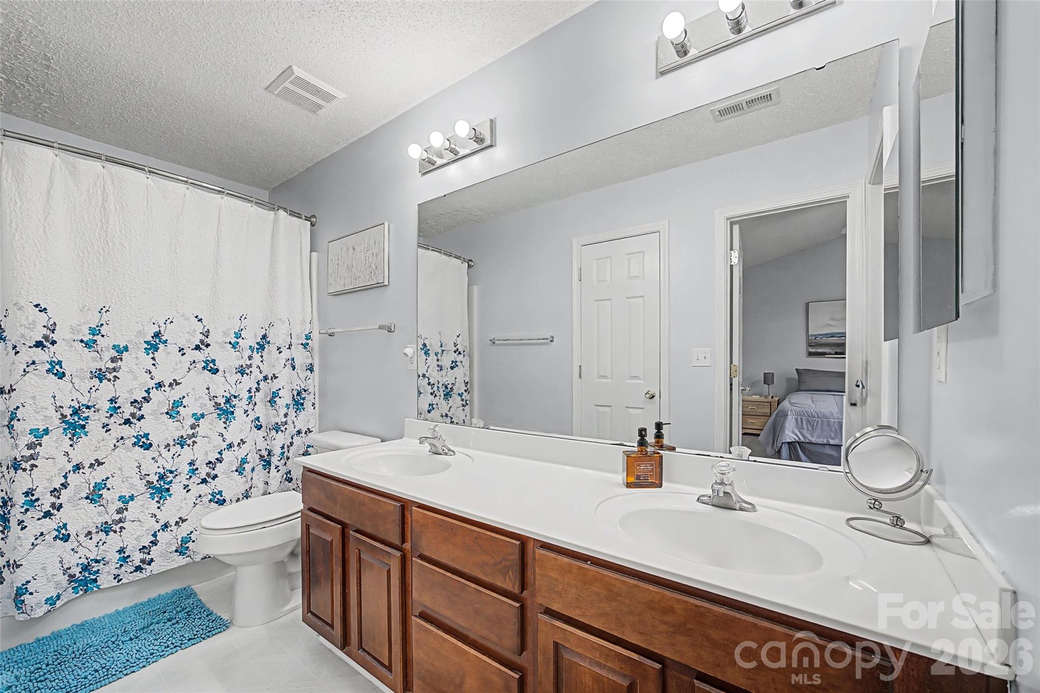 The Townes At River Crossing - Residential