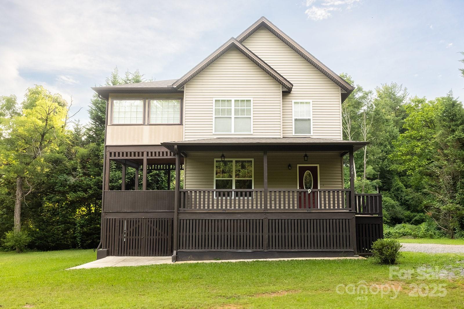 116 Unaka Avenue