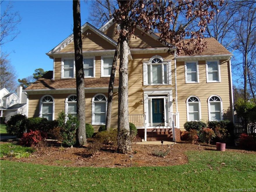 Open Floorplan w/custom granite ctops & island. LG-stove & MW,Bosch-DW in KT. 2016-upgraded furnace,2012-AC, 2009-new roof w/30yr shingles. Exterior painted-2015,interior-2016. Tile flrs in KT & Bright Bkfst Nook & BA's. Hdwds in LR/DR & Foyer. Blt-in shelves in GR & LR.Dramatic 2-door entry into MBR w/Vaulted ceiling. Irrigation system. Side entry GAR with extra storage. Updated, Upgraded, Energy efficient home lovingly cared for past 21 yrs. Move in ready. Nhood amenities & walk to shopping.