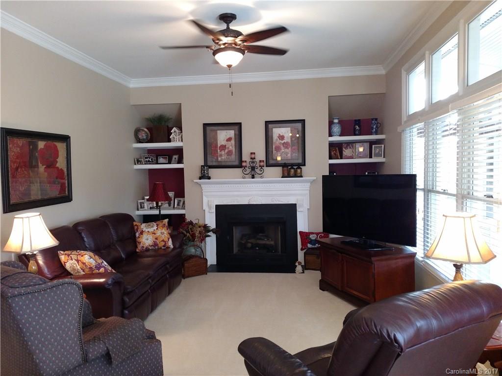 DAVIS LAKE - Residential