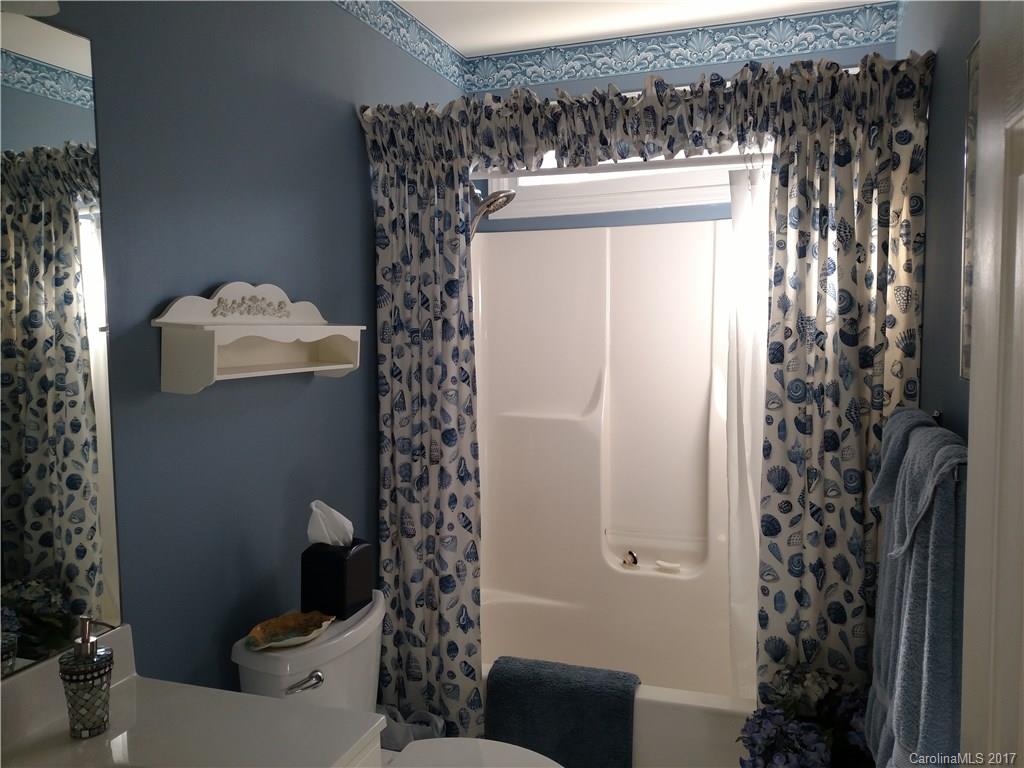 DAVIS LAKE - Residential