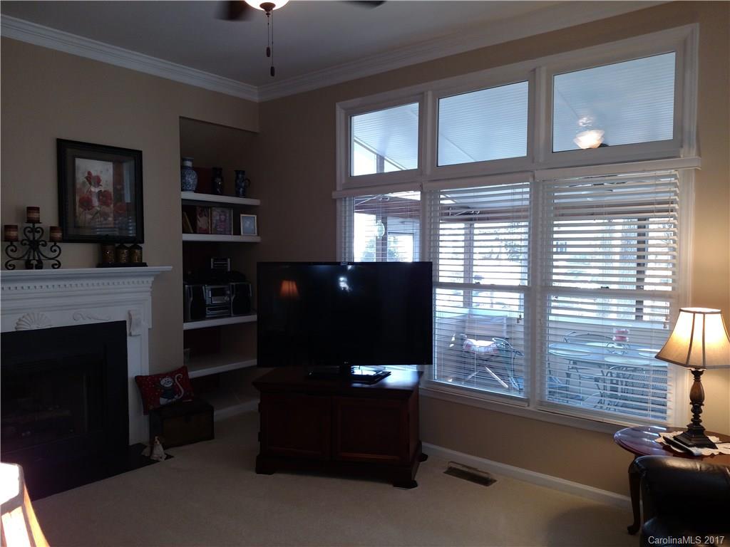 DAVIS LAKE - Residential