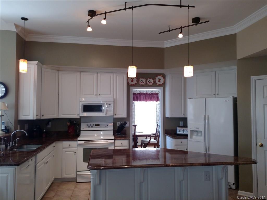 DAVIS LAKE - Residential