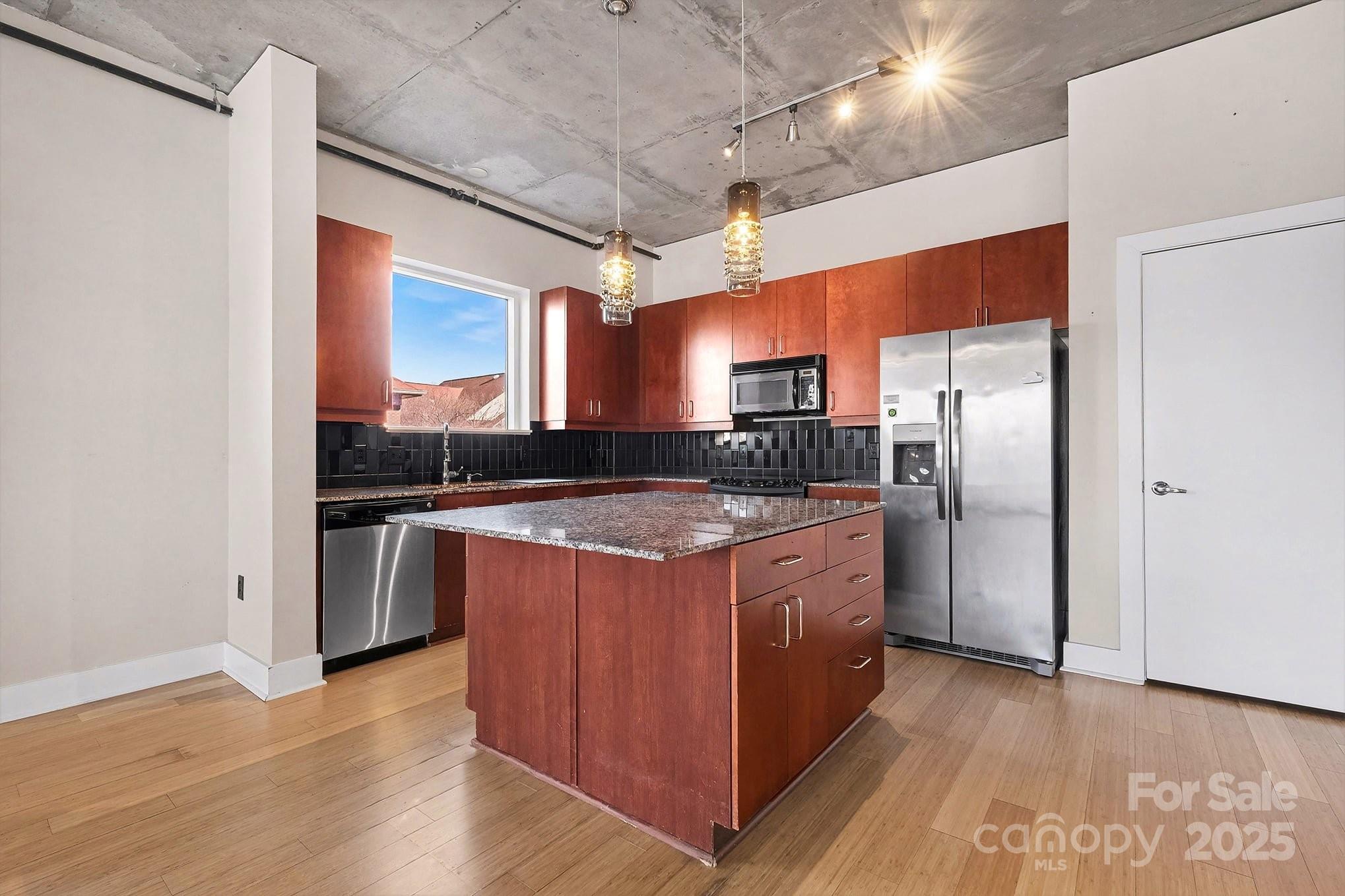 Courtside - Residential