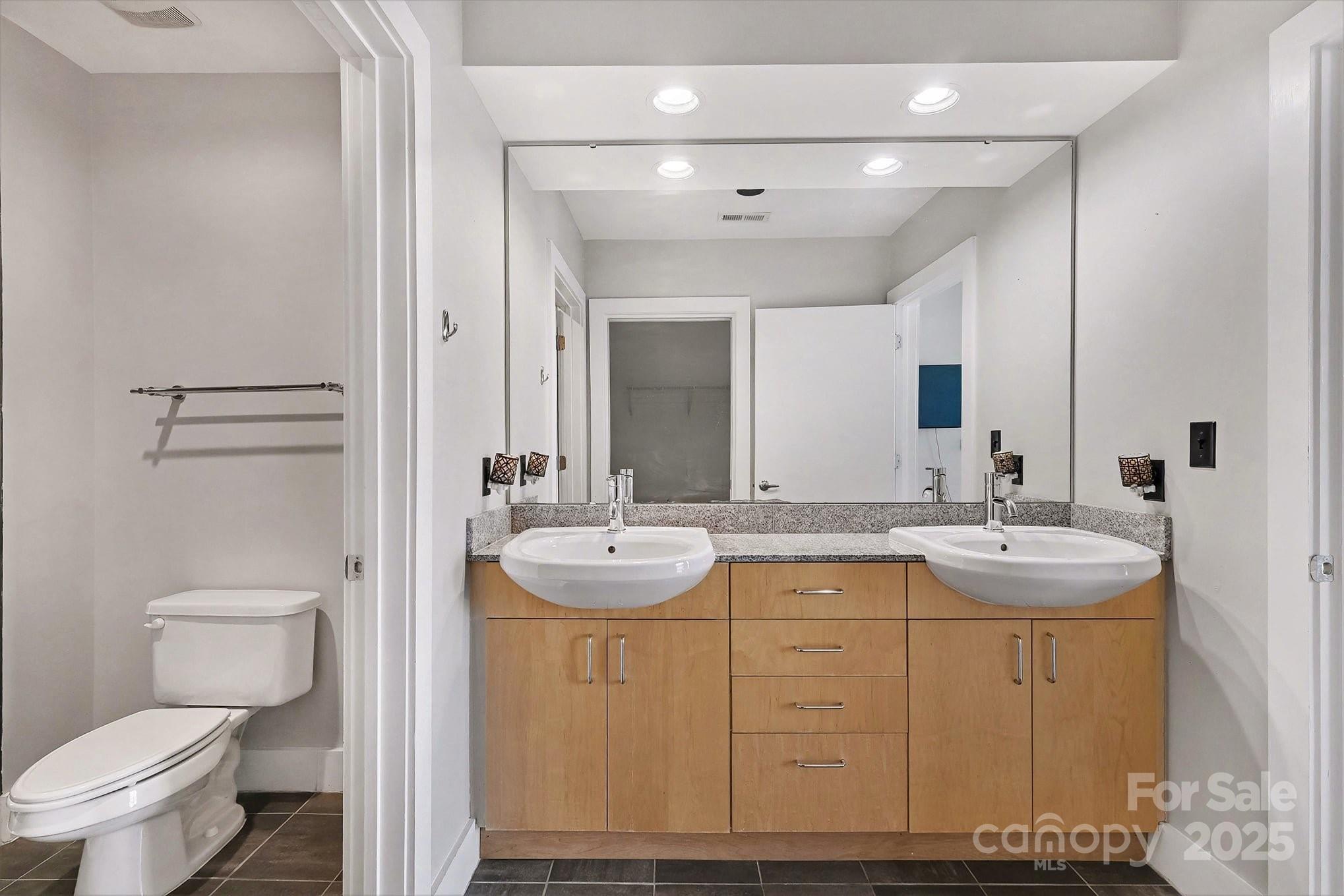 Courtside - Residential