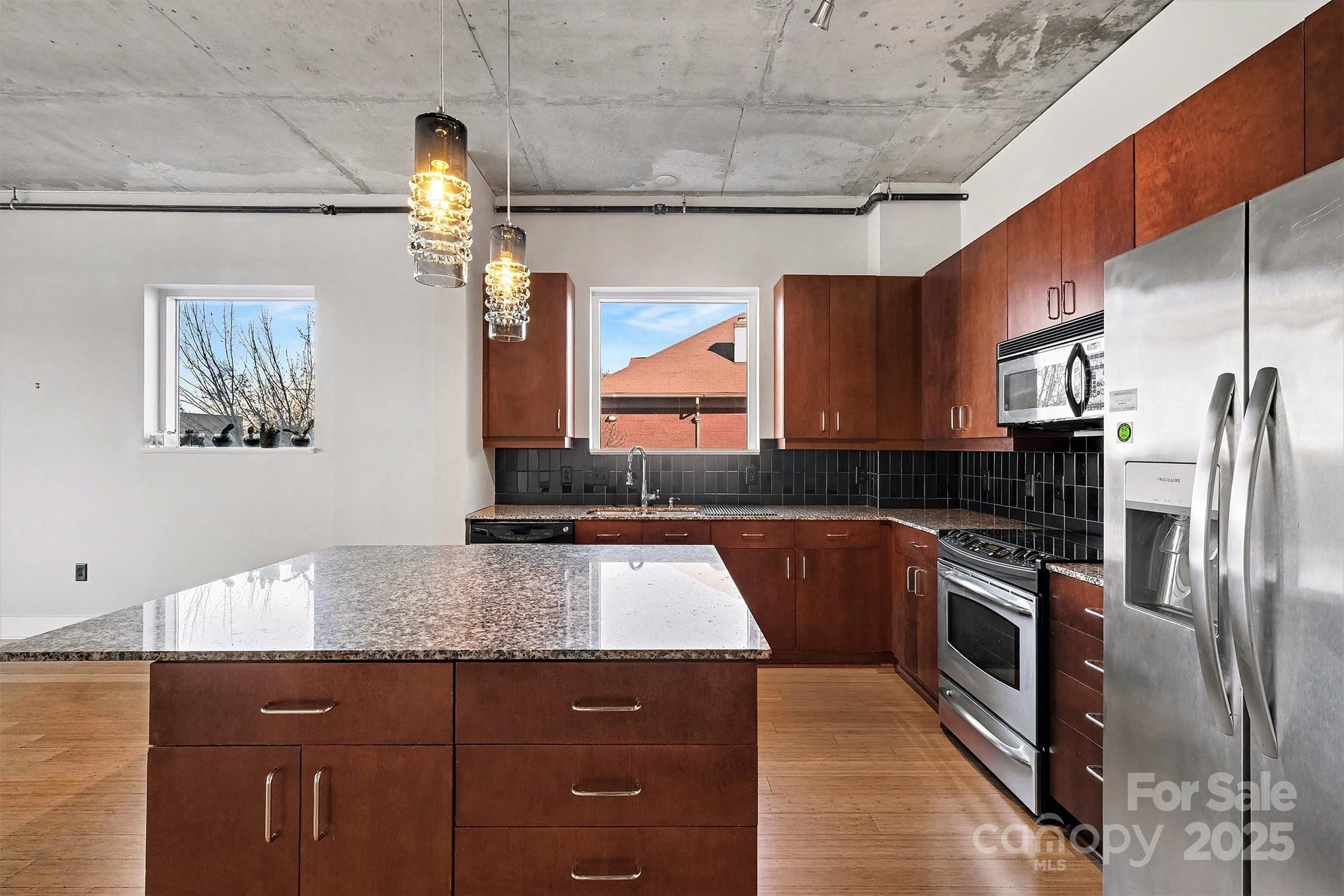 Courtside - Residential