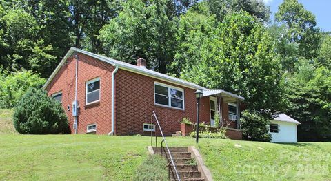 882 Poison Cove Road Clyde NC 28721