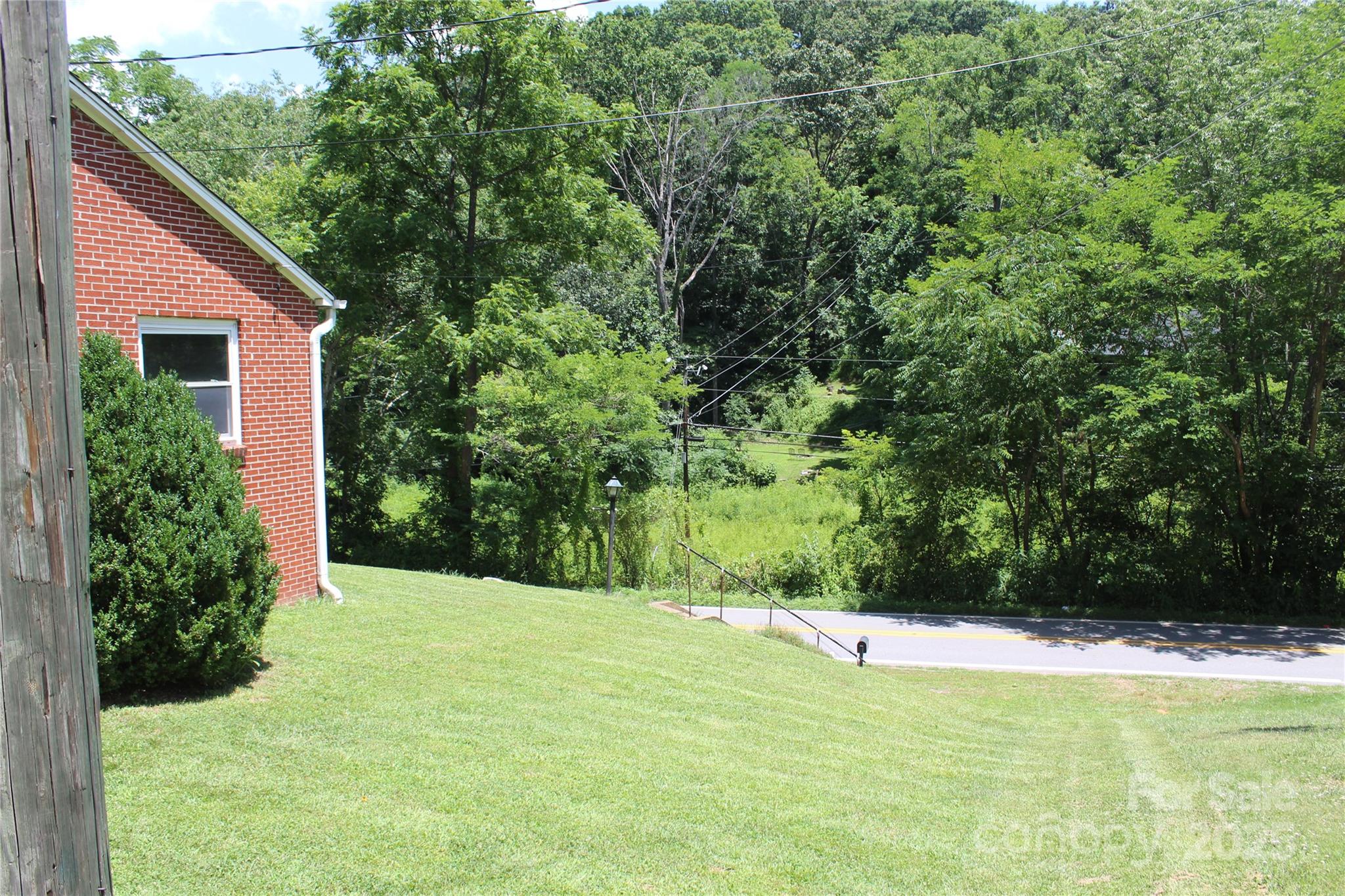 882 Poison Cove Road