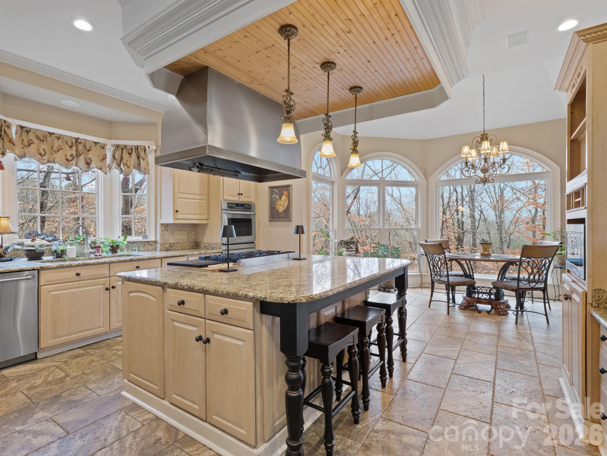 1090 N Saunders Drive