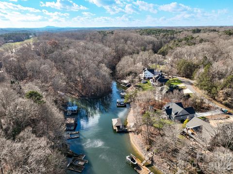 1090 N Saunders Drive Catawba NC 28609