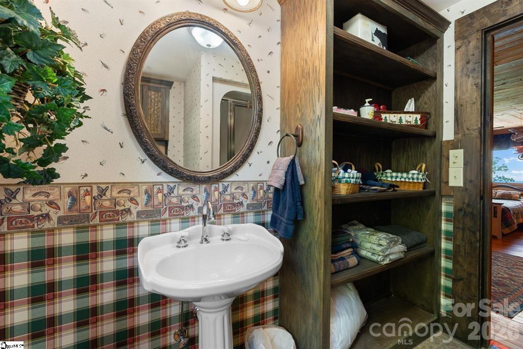 White Oak Mountain - Residential