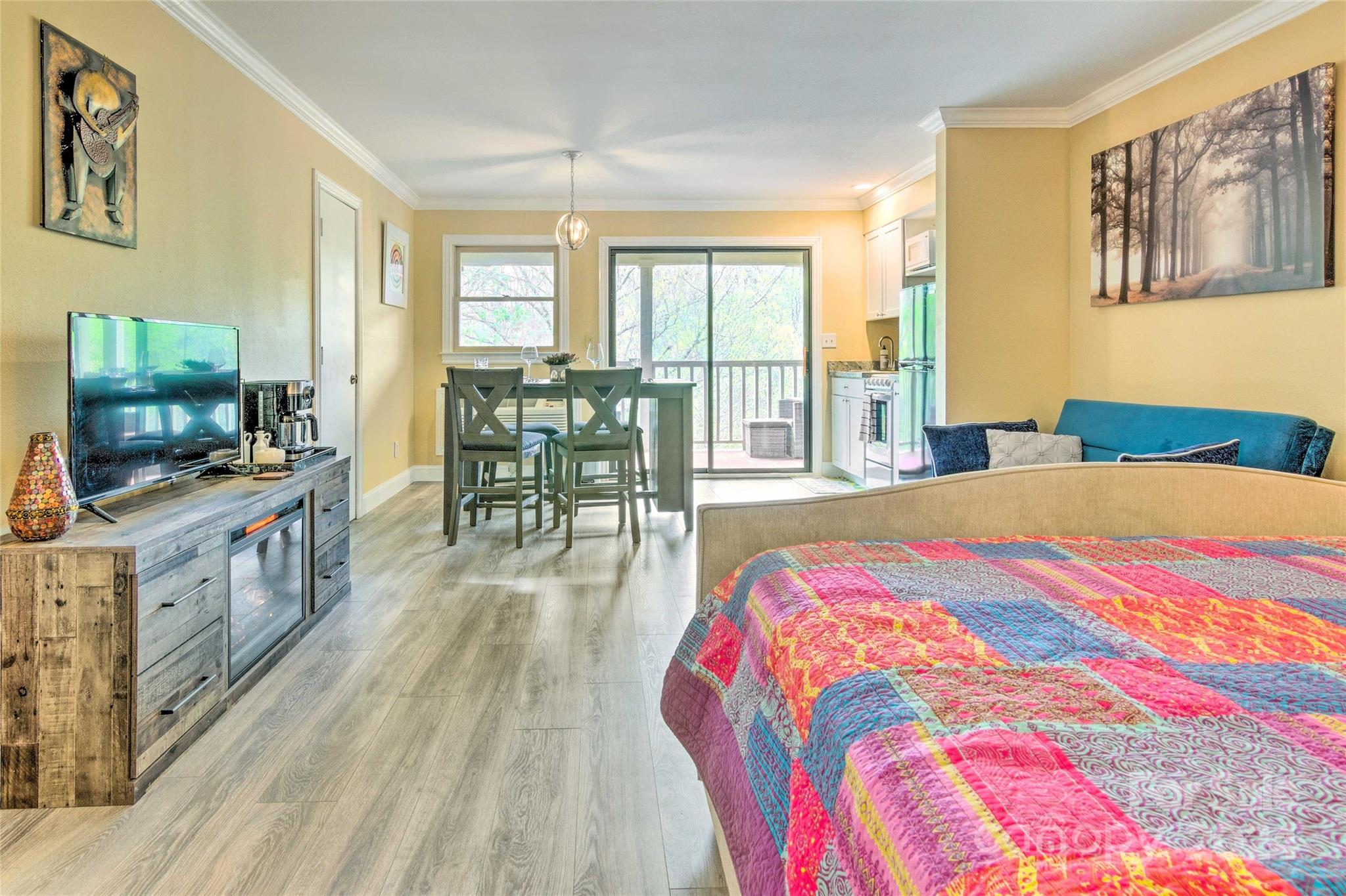 160 Whitney Boulevard 35