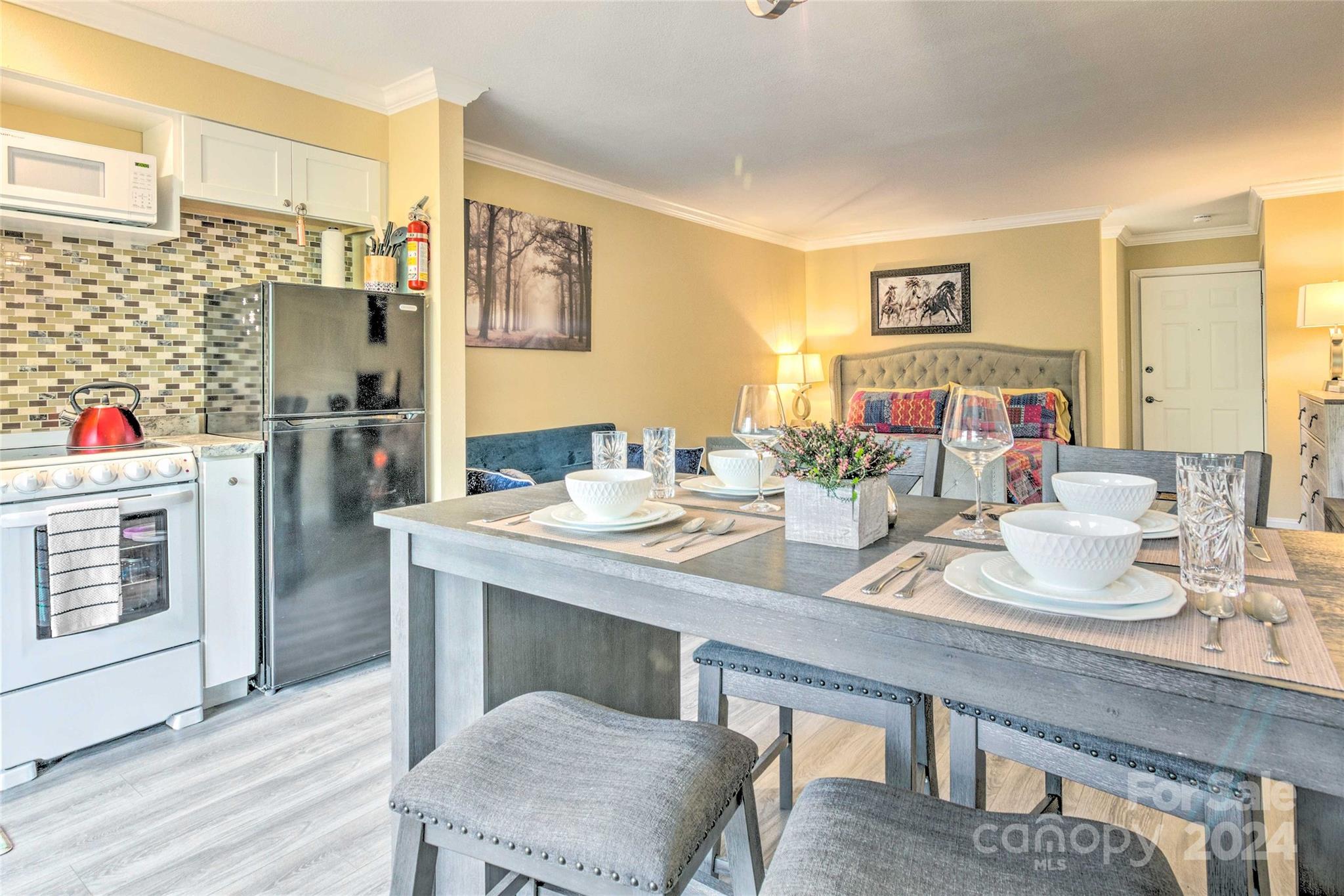 160 Whitney Boulevard 35
