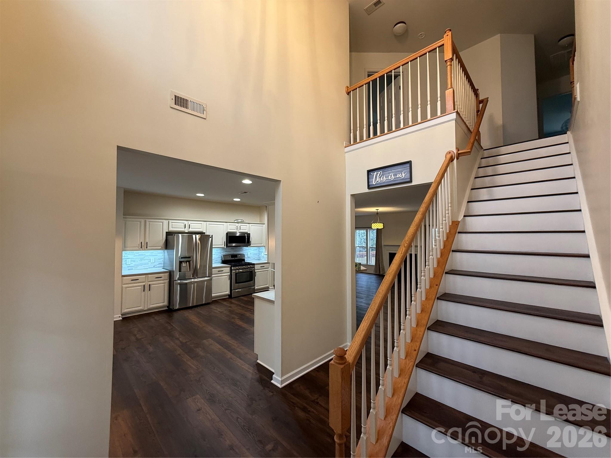 15622 Troubadour Lane