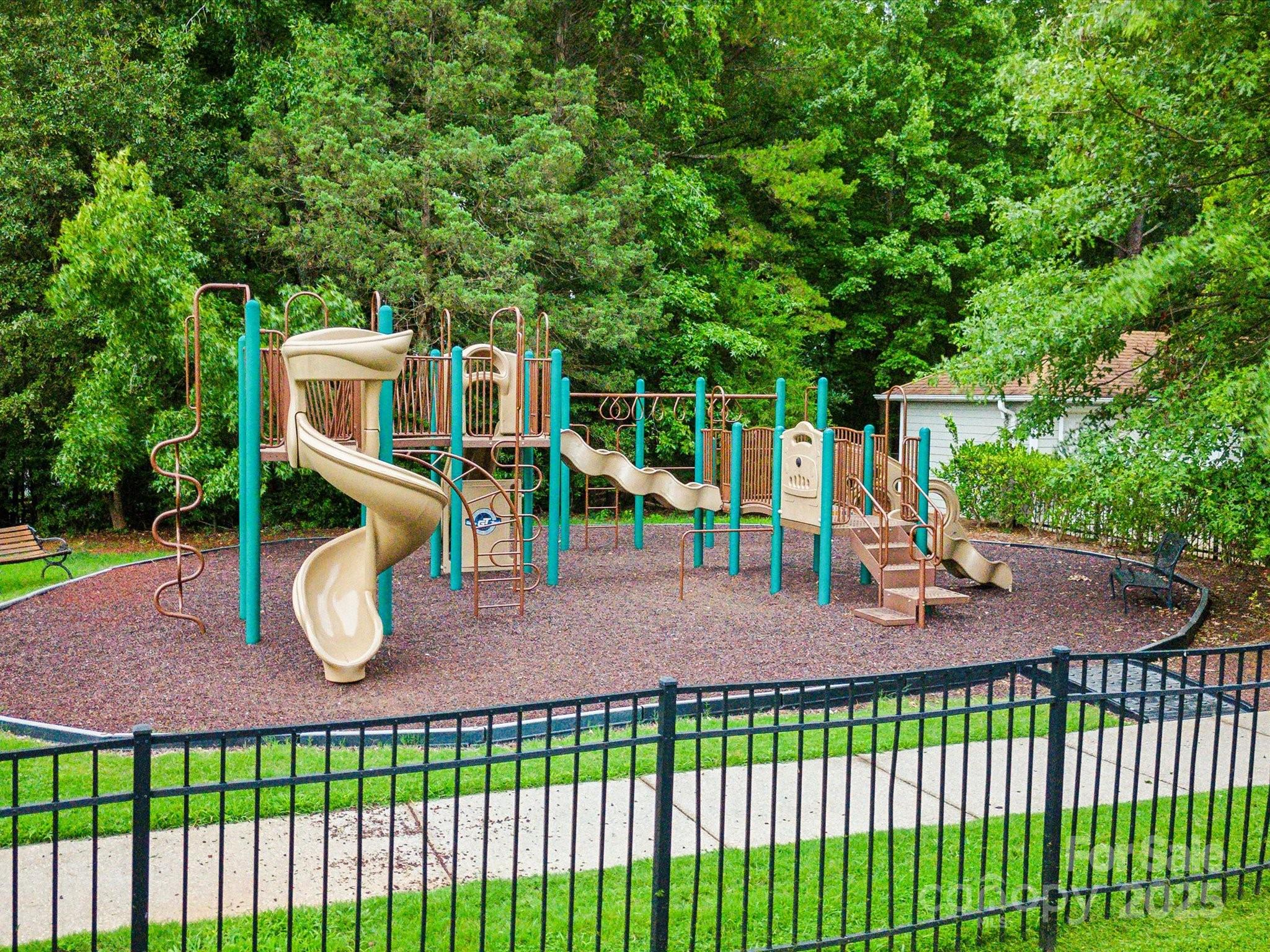 Pikeview Place - Residential