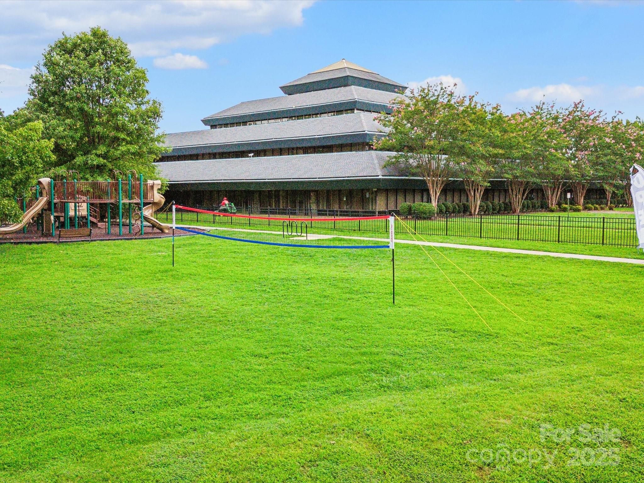 Pikeview Place - Residential