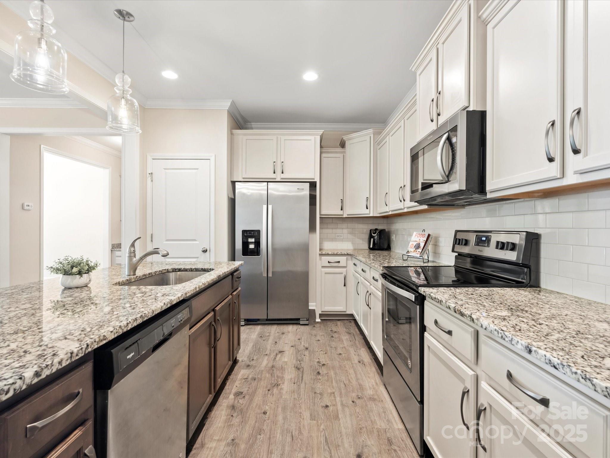 Pikeview Place - Residential