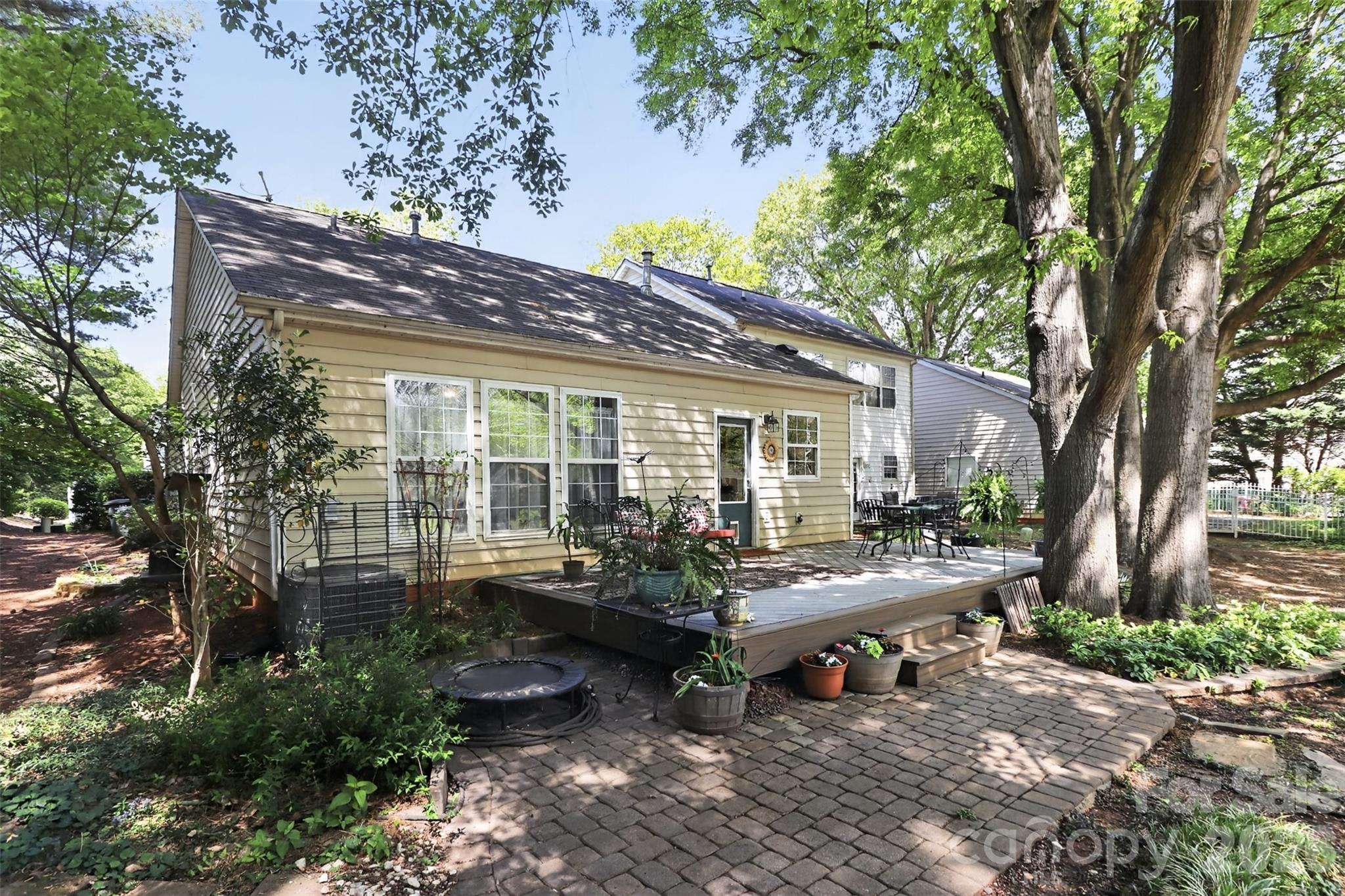 Villages of Avonlea - Residential