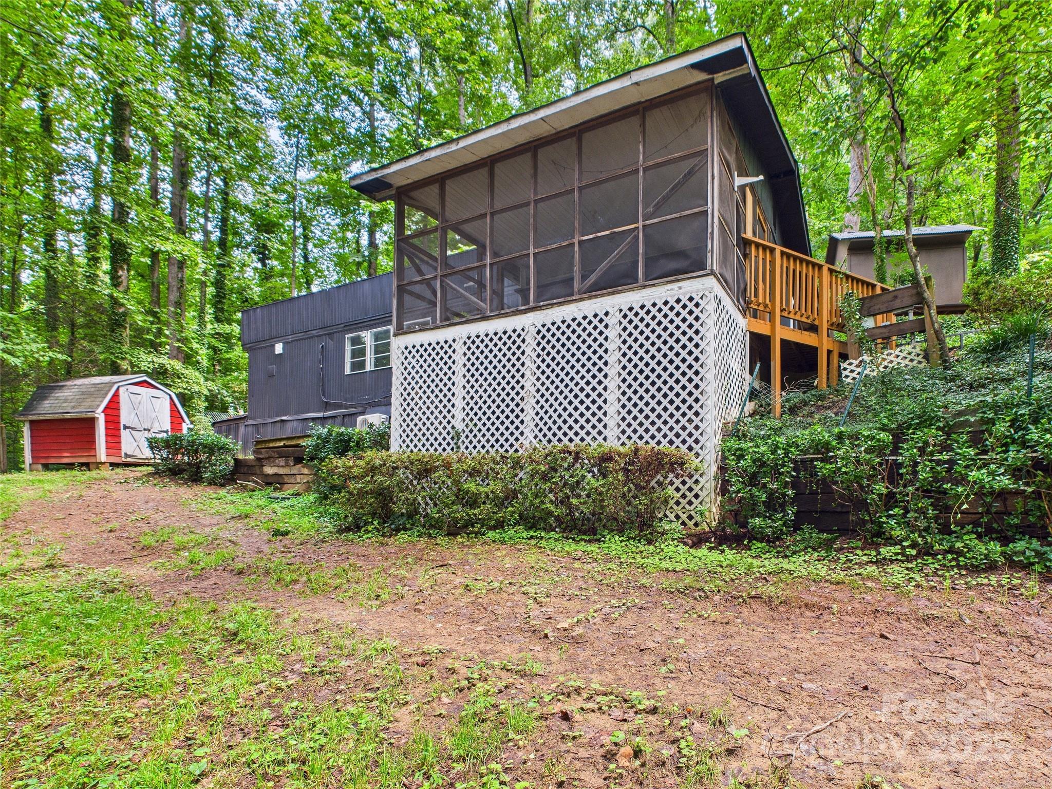 199 Upper Bat Cave Drive