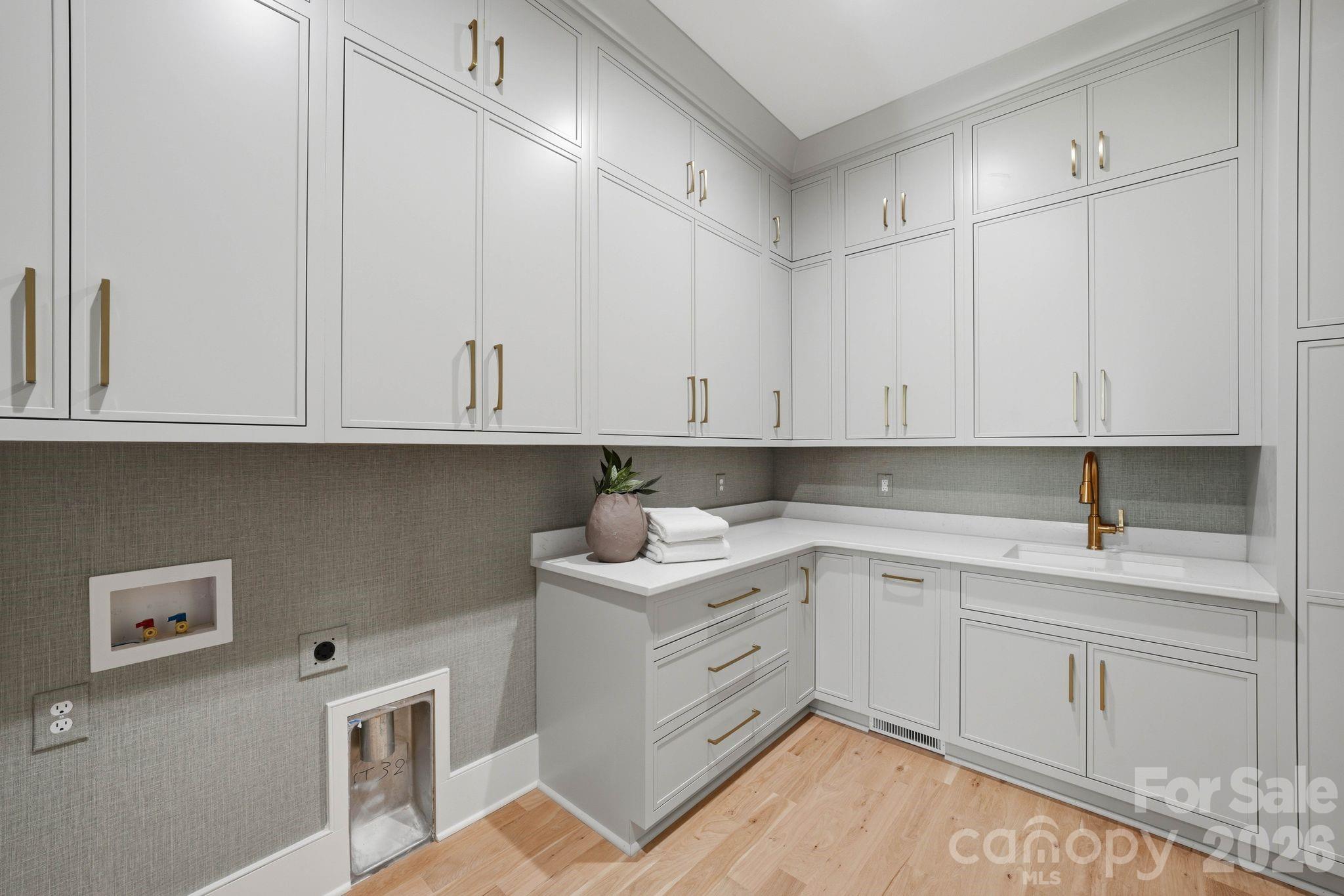 Mammoth Oaks - Residential
