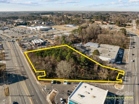 625 W JAKE ALEXANDER Boulevard Salisbury NC 28145