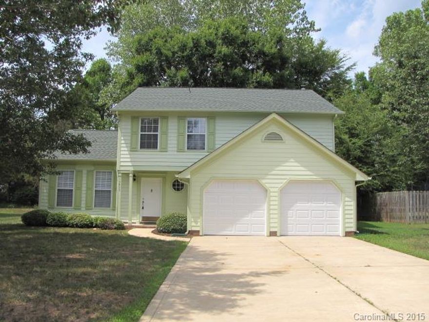 Spacious is the word for this nice 2-story located in sought-after Steele Creek area! Home was recently painted w/newly installed carpet & tile flooring. Layout incl formal LR & DR, & GR with fireplace. Kitchen is equipped w/new appliances, pantry, bar & breakfast area w/bay window view. Owner suite amenities incl vaulted ceiling & private bath w/dual sinks, tile surround garden tub & sep shower. Fenced backyard w/patio & shade trees perfect for cookout. Near shopping, Lake Wylie & major hwys.