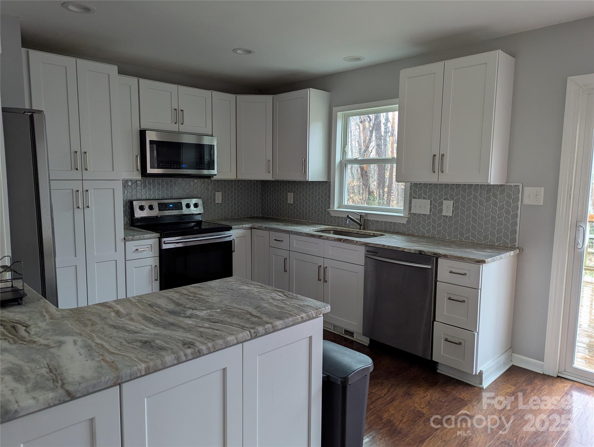 Sunshine Estates - Residential Lease