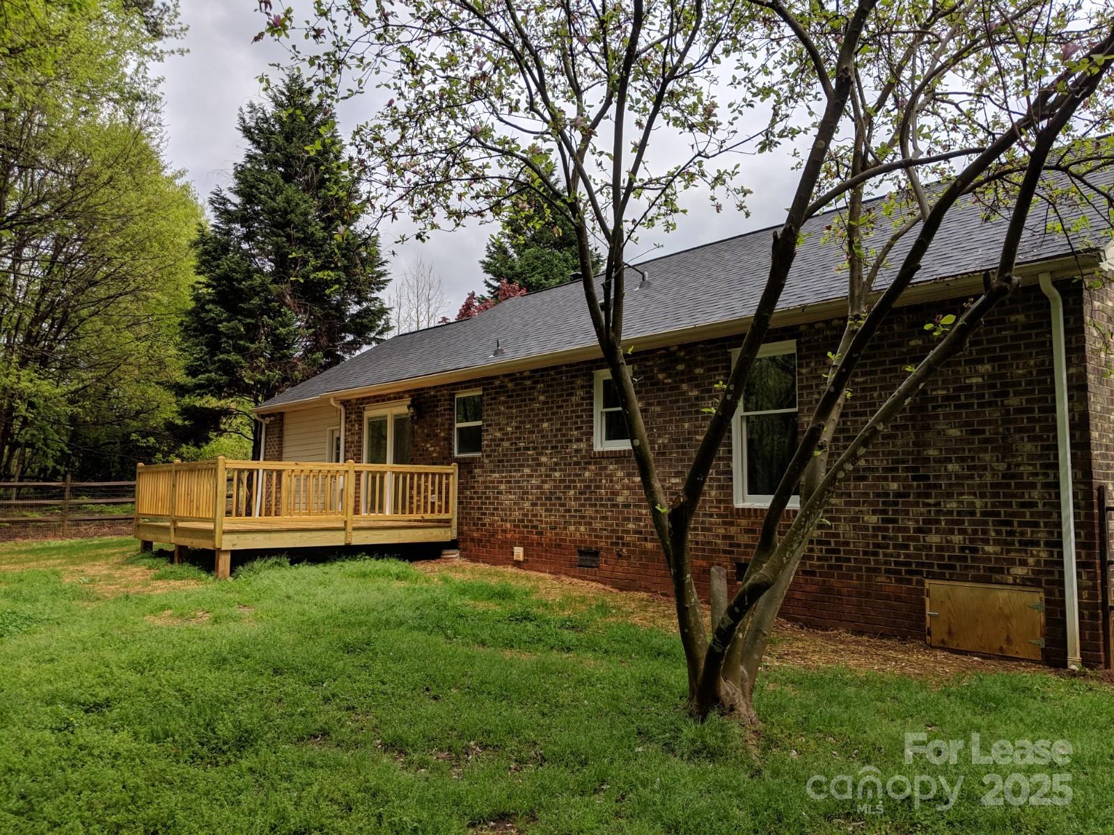 Sunshine Estates - Residential Lease