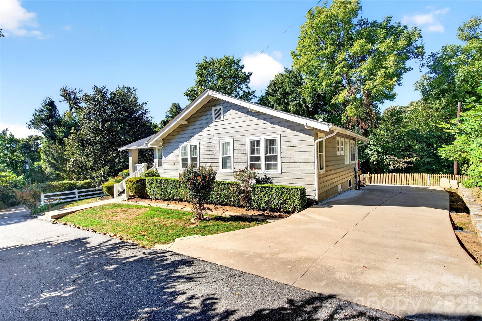 26 Hillside Drive