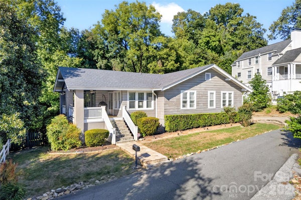 26 HILLSIDE DR, MARION, NC 28752 - Image d83aa1081bf1b8f0028b5a09f0473f3d/975807552