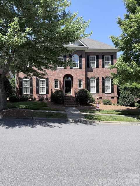 Photo of 212 Hawthorne Park Avenue, Belmont, NC 28012 (MLS # 4384533)