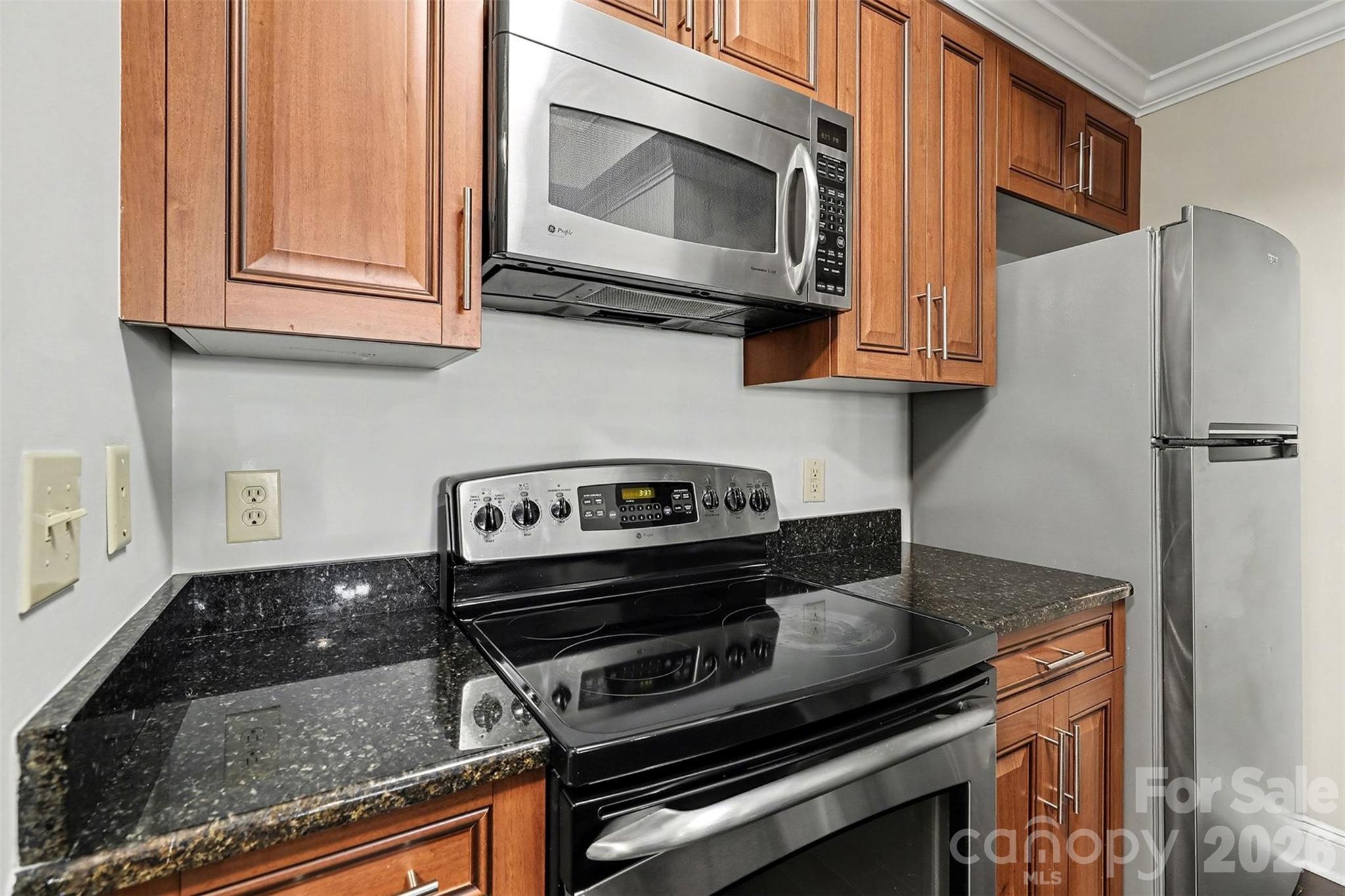 300 W 5th Street W 124