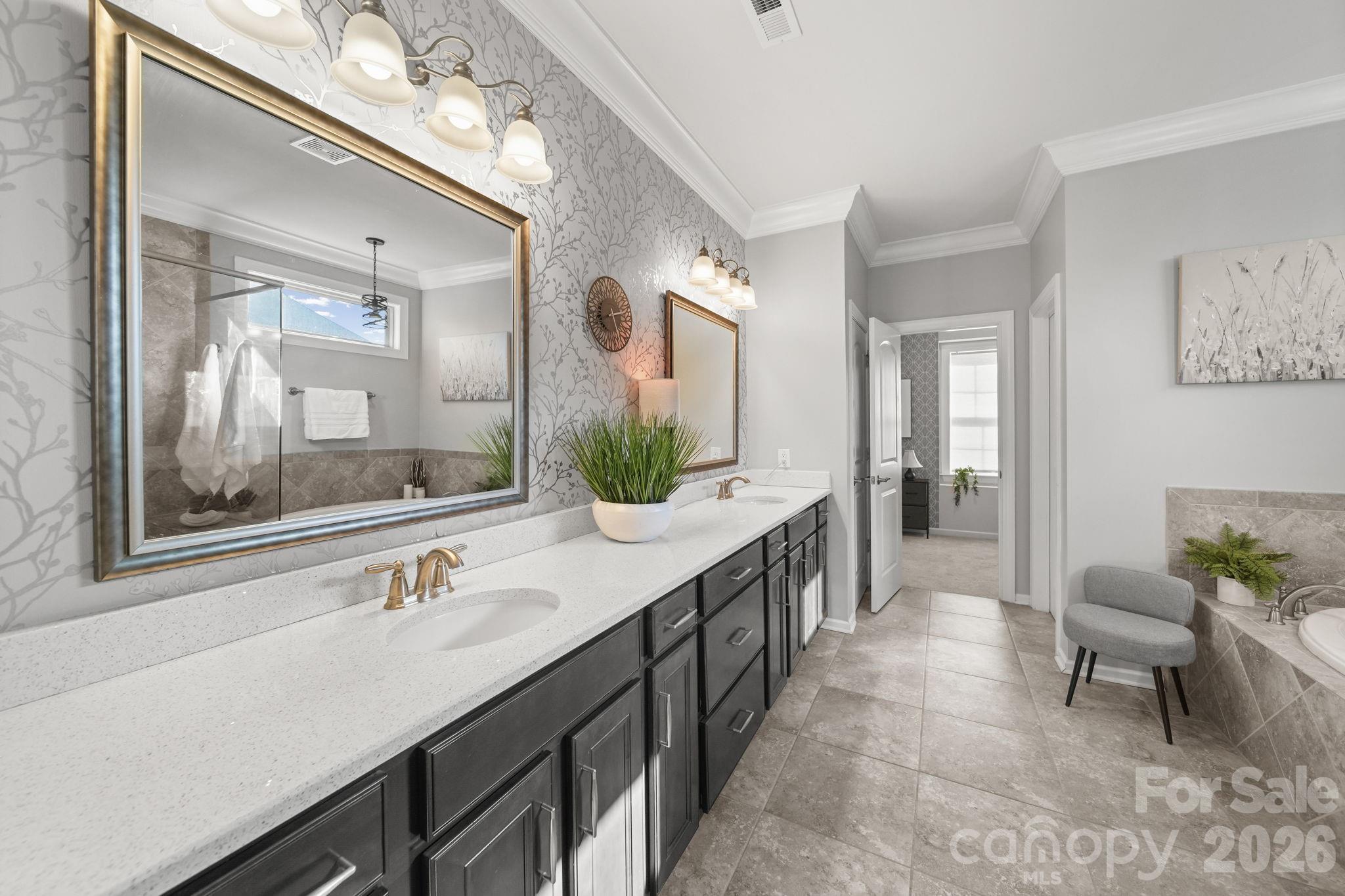 Queensbridge - Residential