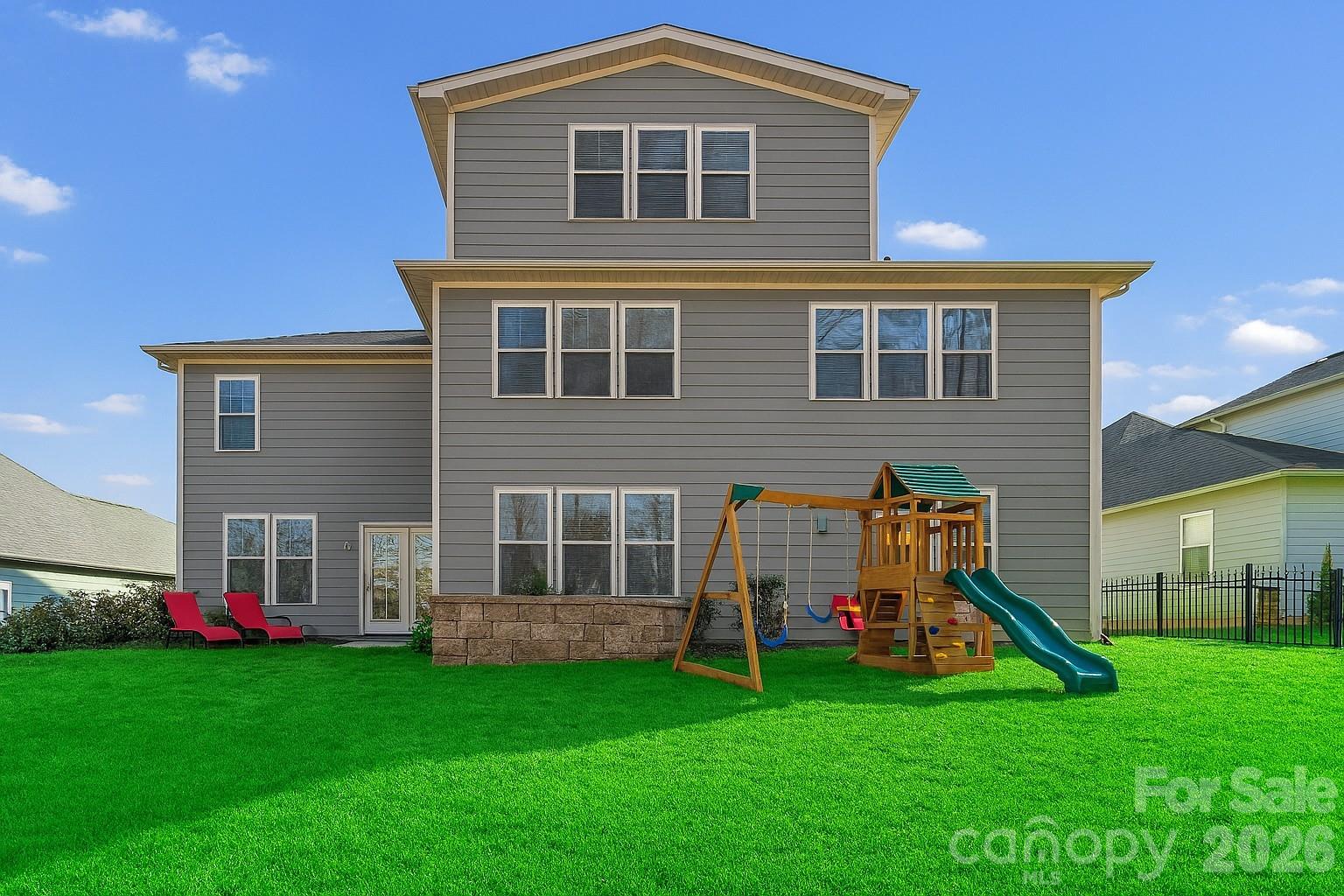 Queensbridge - Residential