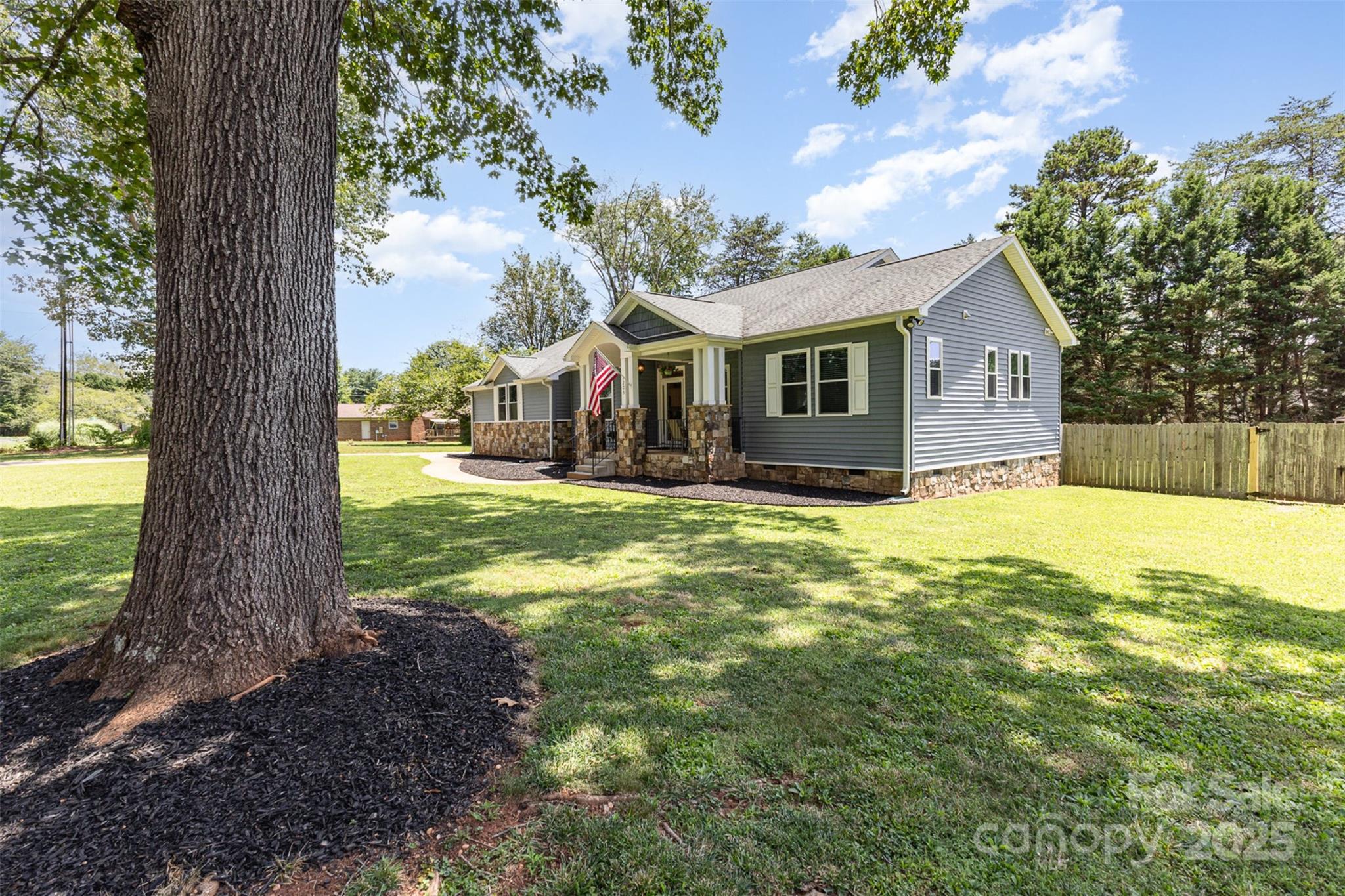 1225 Edgewood Court
