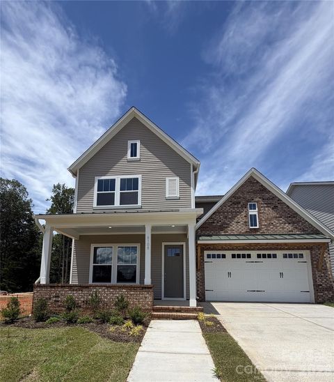 Photo of 6108 Westheart Way, Charlotte, NC 28278 (MLS # 4327198)